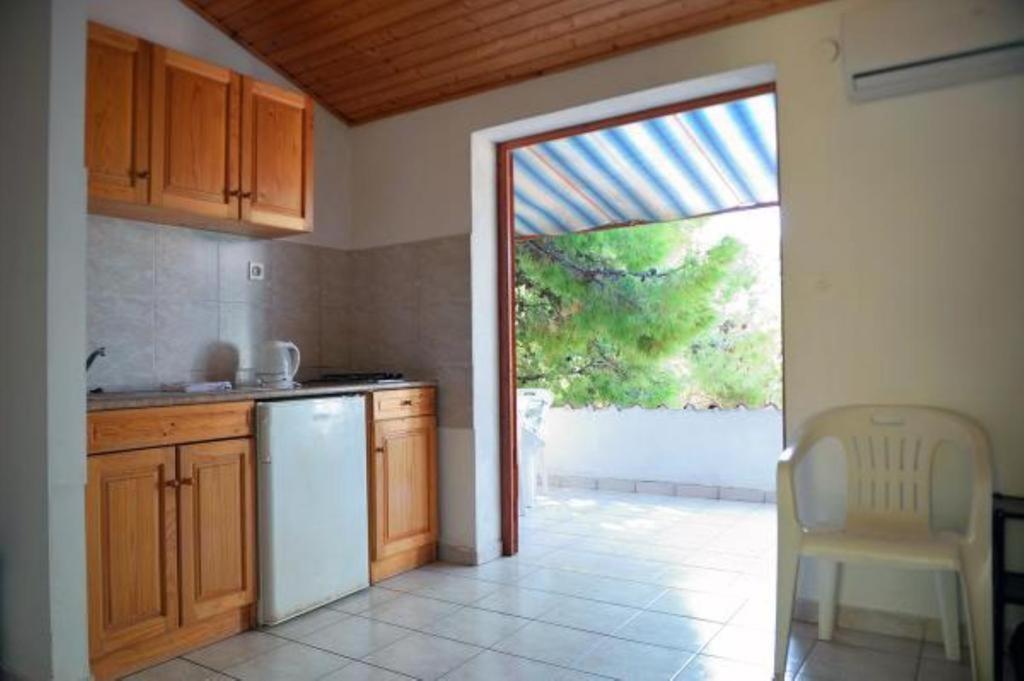 Apartments By The Sea Ivan Dolac, Hvar - 18100 Jelsa  Exterior photo